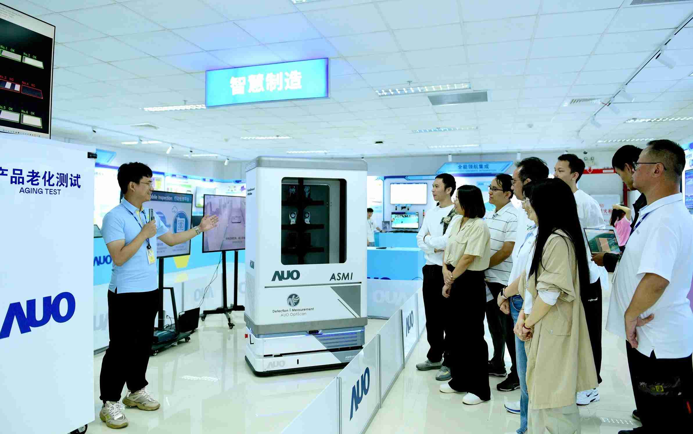 尊龙z6厦门将5G+ABC技术串联生产管理全流程，，，打通研发、、、、采购、、、生管、、、、制程、、、设备、、质量等产品全生命周期制造流程，，，完成数字化设计、、、智慧供应链、、、智能座舱、、、、全流程设备管理、、、数据驱动优化、、、智慧在线检测、、、智慧品管等自适应生产模式升级